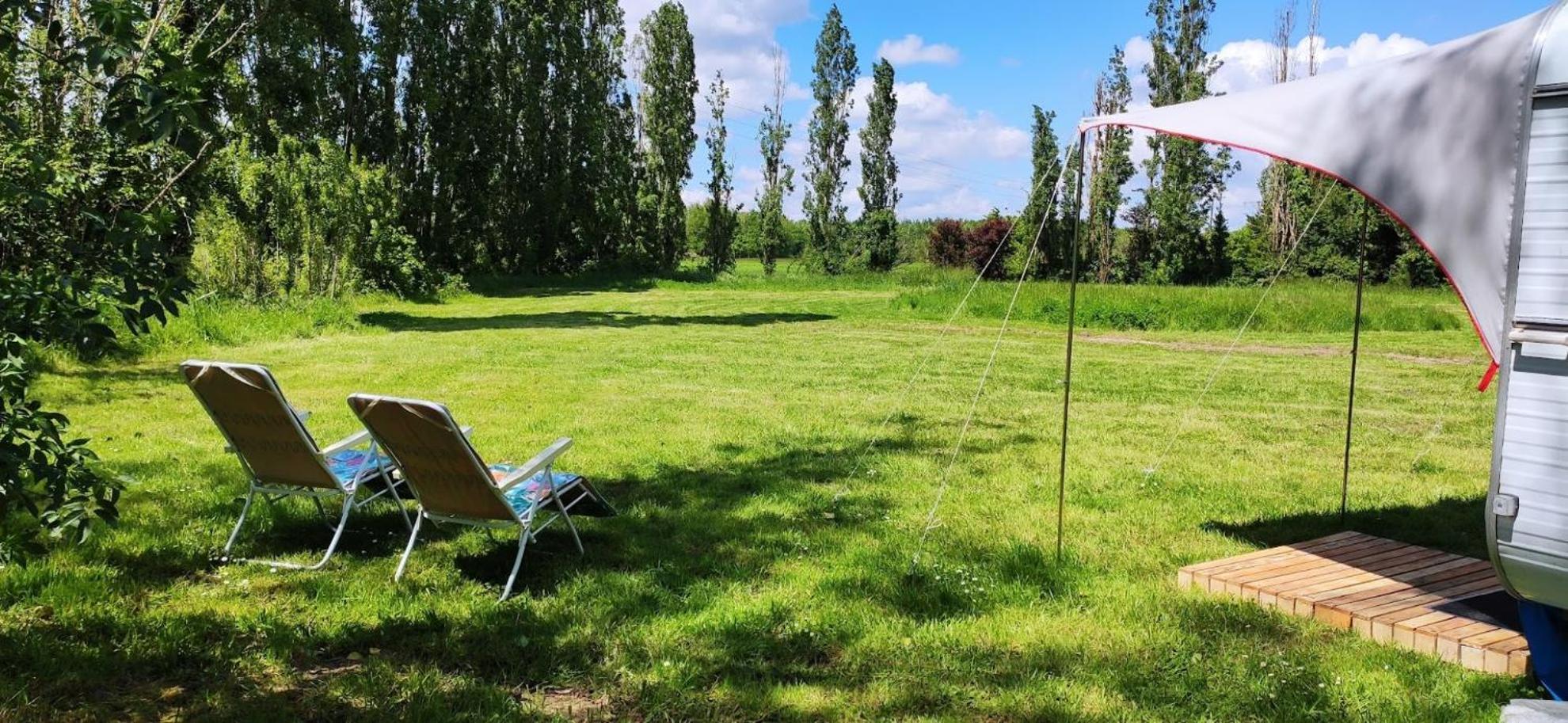 Chambres Insolites Caravanes -B&B -Cheverny -Chambord -Zoo Beauval-Autour Du Peu Fougeres-sur-Bievre 外观 照片